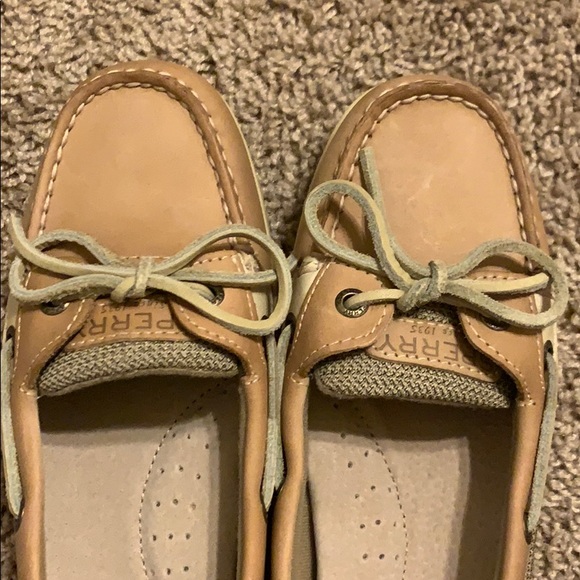 BRAND NEW SPERRY’S - Picture 6 of 7